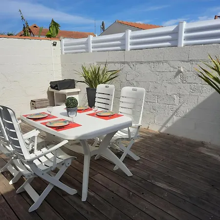 Hébergement de vacances Privee A 300m De La *