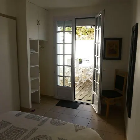 Hébergement de vacances Privee A 300m De La *
